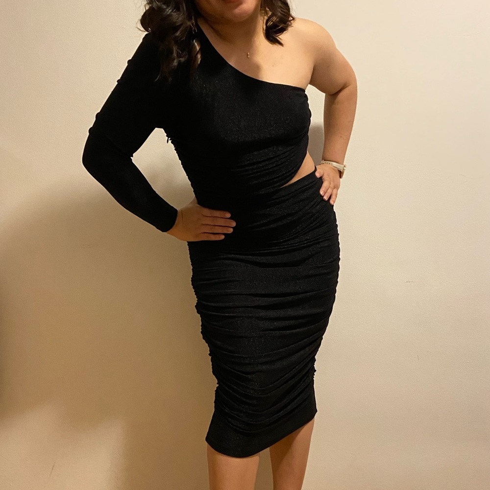 Le Chateau Black Asymmetrical Ruched Bodycon Dress